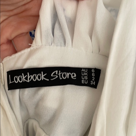 Low v delft print dress - lookbook store - Picture 2 of 4